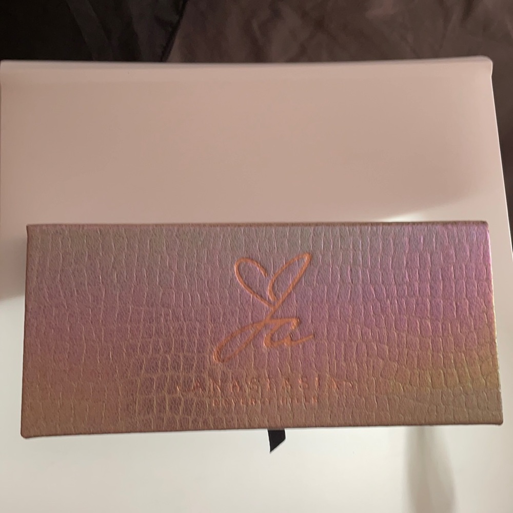 ABH Anastasia Beverly Hills Jackie Aina palette